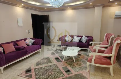 Apartment - 3 Bedrooms - 1 Bathroom for rent in Ahmed Al Zayat St. - Dokki - Giza
