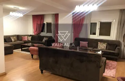 شقة - 3 غرف نوم - 2 حمامات للايجار في شارع مصدق - الدقي - الجيزة