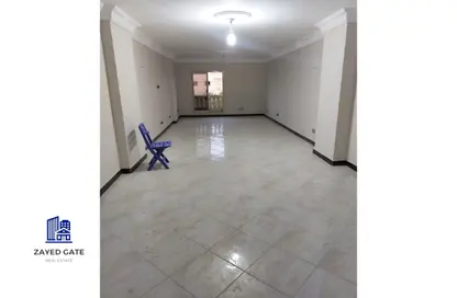 Apartment - 3 Bedrooms - 2 Bathrooms for rent in Al Mostathmir El Saghir - 10th District - Sheikh Zayed City - Giza