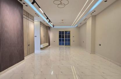 Apartment - 3 Bedrooms - 2 Bathrooms for sale in Gate 1 - Khofo - Hadayek El Ahram - Giza