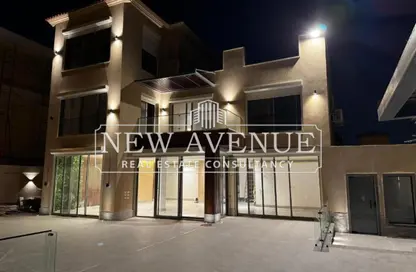 Villa - 3 Bedrooms - 5 Bathrooms for sale in Royal City - Sheikh Zayed Compounds - Sheikh Zayed City - Giza