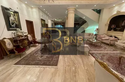 فيلا - 4 غرف نوم - 6 حمامات للبيع في شارع الشويفات - الحي الاول - التجمع الخامس - مدينة القاهرة الجديدة - القاهرة