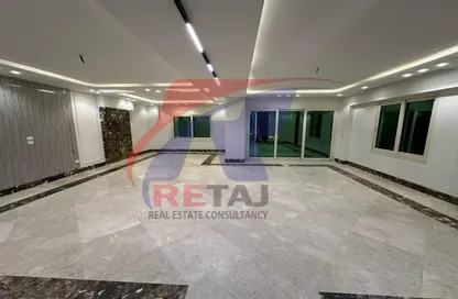 Apartment - 3 Bedrooms - 3 Bathrooms for sale in Ahmed Fakhry St. - 6th Zone - Nasr City - Cairo