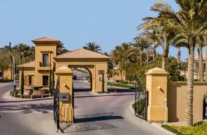 Apartment - 4 Bedrooms - 3 Bathrooms for sale in Fountain Side - Uptown Cairo - Mokattam - Cairo
