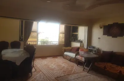 شقة - 3 غرف نوم - 1 حمام للبيع في مجاورة 81 - مدينة العاشر من رمضان - الشرقية