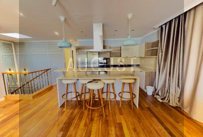 8031281 - Property Image 2