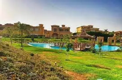 فيلا - 4 غرف نوم - 4 حمامات للبيع في ميدوز بارك - كمبوندات الشيخ زايد - الشيخ زايد - الجيزة