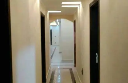 Apartment - 3 Bedrooms - 2 Bathrooms for rent in Zahraa El Maadi - Hay El Maadi - Cairo