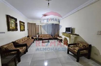 Apartment - 3 Bedrooms - 1 Bathroom for sale in Hassan Ma'moon St. - 6th Zone - Nasr City - Cairo