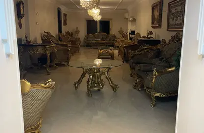 Apartment - 4 Bedrooms - 3 Bathrooms for sale in Heliopolis - Masr El Gedida - Cairo