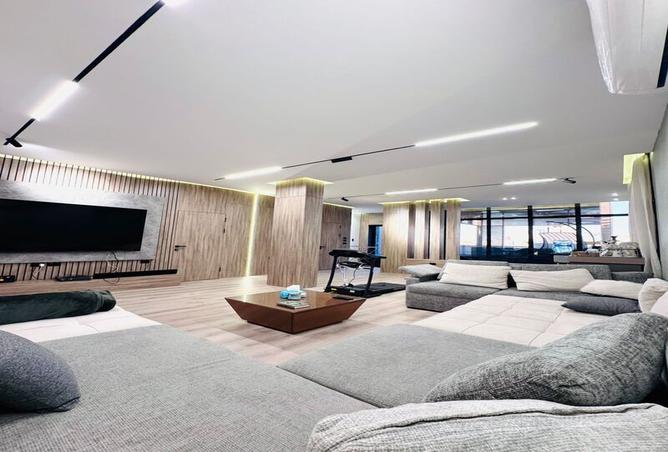 7983112 - Property Image 2