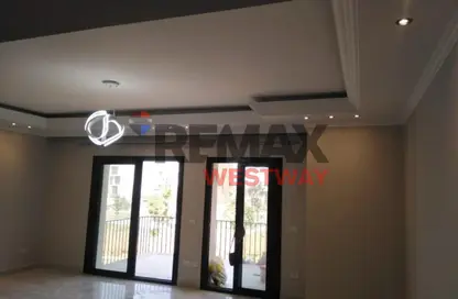 شقة - 3 غرف نوم - 3 حمامات للايجار في ذا كورت ياردز - كمبوندات الشيخ زايد - الشيخ زايد - الجيزة