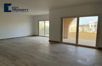 Townhouse - 6 Bedrooms - 4 Bathrooms for sale in Uptown Cairo Road - Al Abageyah - El Khalifa - Cairo