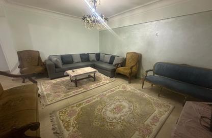 Apartment - 3 Bedrooms - 1 Bathroom for rent in El Khalifa El Maamoun St. - Roxy - Heliopolis - Masr El Gedida - Cairo