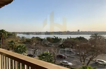 Apartment - 4 Bedrooms - 3 Bathrooms for sale in Cornish El Nile St. - Maadi - Hay El Maadi - Cairo