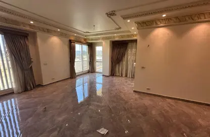 Apartment - 4 Bedrooms - 3 Bathrooms for sale in Taj City - 5th Settlement Compounds - The 5th Settlement - New Cairo City - Cairo