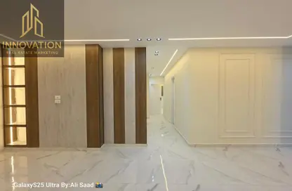 شقة - 3 غرف نوم - 2 حمامات للبيع في البوابة الثالثة - منقرع - حدائق الاهرام - الجيزة شقة - 3 غرف نوم - 2 حمامات للبيع في البوابة الثالثة - منقرع - حدائق الاهرام - الجيزة