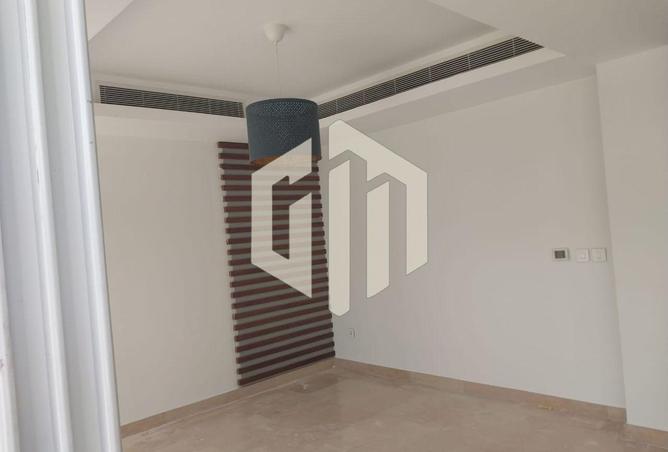 8105221 - Property Image 2