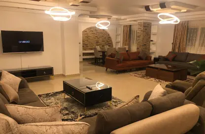 Apartment - 3 Bedrooms - 2 Bathrooms for rent in Mostafa Darwish St. - 6th Zone - Nasr City - Cairo