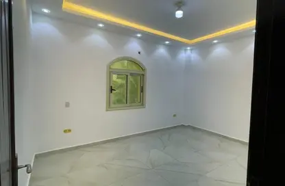 Apartment - 3 Bedrooms - 2 Bathrooms for rent in Area C - Ganoob El Acadimia - New Cairo City - Cairo