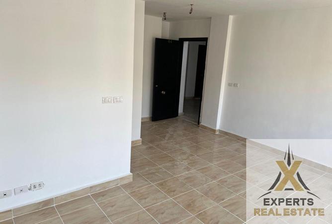 8214907 - Property Image 3