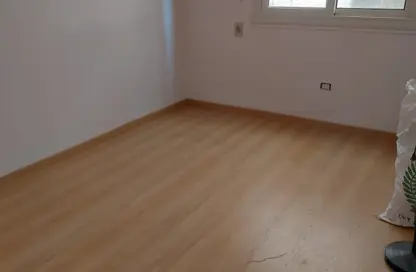 Apartment - 3 Bedrooms - 2 Bathrooms for sale in Ard El Golf - Heliopolis - Masr El Gedida - Cairo