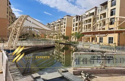 Apartment - 3 Bedrooms - 3 Bathrooms for sale in Croons Sarai - Mostakbal City Compounds - Mostakbal City - Future City - Cairo