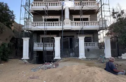 شقة - 3 غرف نوم - 3 حمامات للبيع في المجاورة الاولي - الحي الاول شرق - مدينة الشروق - القاهرة شقة - 3 غرف نوم - 3 حمامات للبيع في المجاورة الاولي - الحي الاول شرق - مدينة الشروق - القاهرة