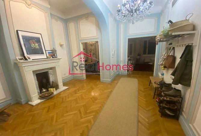 8184689 - Property Image 2