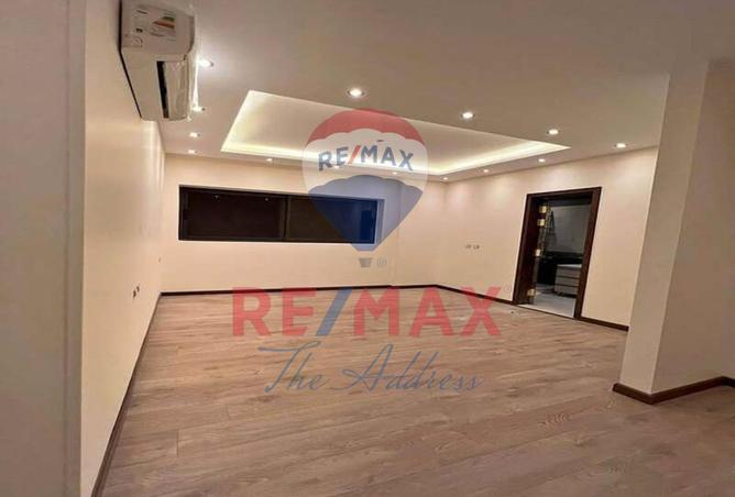 8195573 - Property Image 2