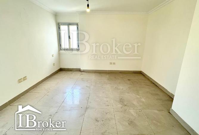 8213852 - Property Image 2