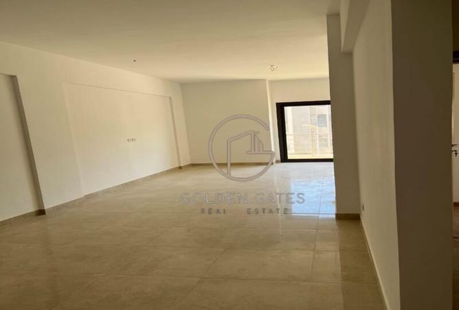 8181193 - Property Image 3