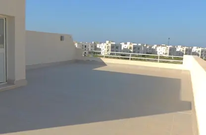 فيلا - 5 غرف نوم - 3 حمامات للبيع في أمواج - سيدي عبد الرحمن - الساحل الشمالي