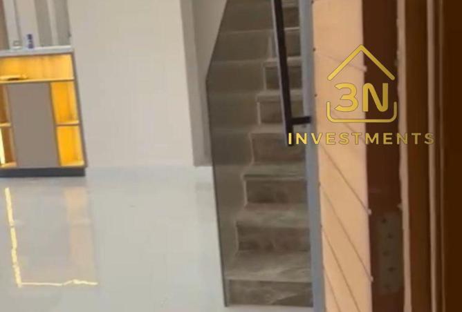 8233013 - Property Image 2