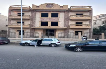 Apartment - 3 Bedrooms - 3 Bathrooms for sale in 1st Neighborhood - 2nd District East - Shorouk City - Cairo