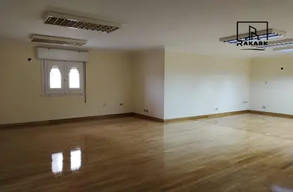 مساحات مكتبية - استوديو - 3 حمامات للايجار في طريق جوزيف تيتو - النزهه الجديدة - النزهة - القاهرة