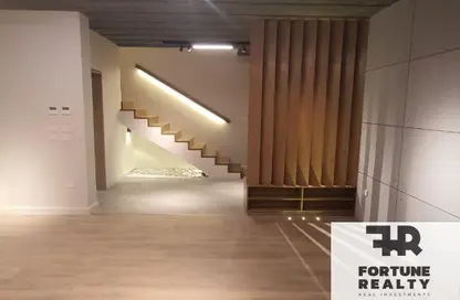 دوبلكس - 4 غرف نوم - 3 حمامات للايجار في ايستاون - كمبوندات التجمع الخامس - التجمع الخامس - مدينة القاهرة الجديدة - القاهرة