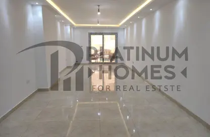 Apartment - 3 Bedrooms - 3 Bathrooms for sale in Al Geish Road - Glim - Hay Sharq - Alexandria