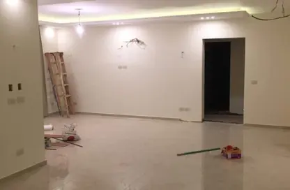 شقة - 3 غرف نوم - 3 حمامات للبيع في جاليريا  مون فالى - المستثمرين الجنوبية - مدينة القاهرة الجديدة - القاهرة