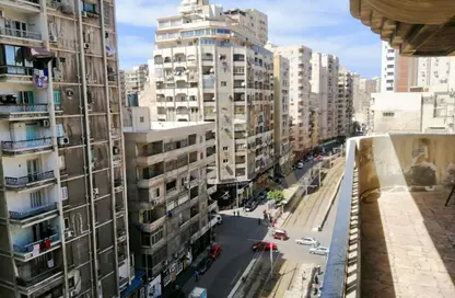 Apartment - 3 Bedrooms - 2 Bathrooms for rent in Abdel Salam Aref St. - Laurent - Hay Sharq - Alexandria