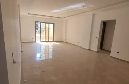شقة - 3 غرف نوم - 2 حمامات للبيع في ناميا وست - الشيخ زايد - الجيزة