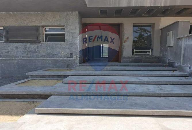 8310813 - Property Image 3