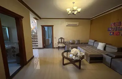 Villa - 3 Bedrooms - 3 Bathrooms for rent in Madinaty - Cairo