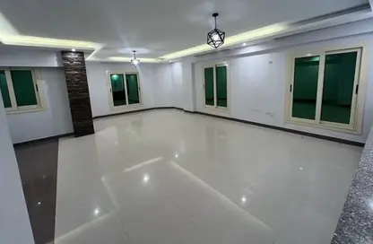 Apartment - 3 Bedrooms - 2 Bathrooms for rent in Street154 - District 4 - The 5th Settlement - New Cairo City - Cairo