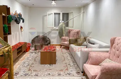 Apartment - 2 Bedrooms - 1 Bathroom for sale in Khaleel Al Masry St. - Kafr Abdo - Roushdy - Hay Sharq - Alexandria