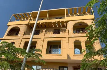 Apartment - 3 Bedrooms - 2 Bathrooms for sale in Al Mostathmir El Saghir - 10th District - Sheikh Zayed City - Giza