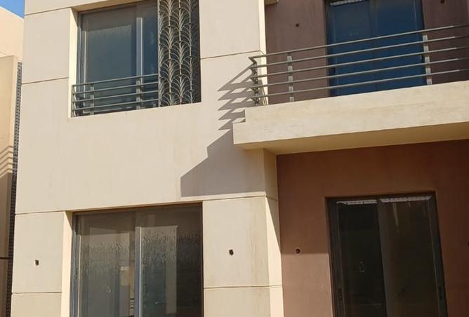 8391002 - Property Image 3