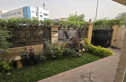 Apartment - 4 Bedrooms - 2 Bathrooms for sale in Doctor Ahmed Okasha St. - El Banafseg 6 - El Banafseg - New Cairo City - Cairo