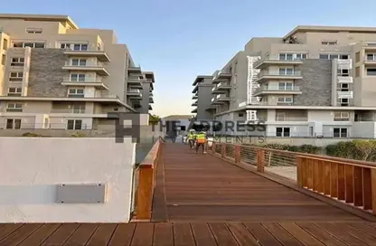 Apartment - 2 Bedrooms - 2 Bathrooms for sale in Mountain View iCity - 5th Settlement Compounds - The 5th Settlement - New Cairo City - Cairo