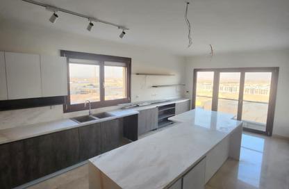 شقة - 5 غرف نوم - 4 حمامات للبيع في بيراميدز هايتس - طريق مصر اسكندرية الصحراوي - مدينة 6 أكتوبر - الجيزة